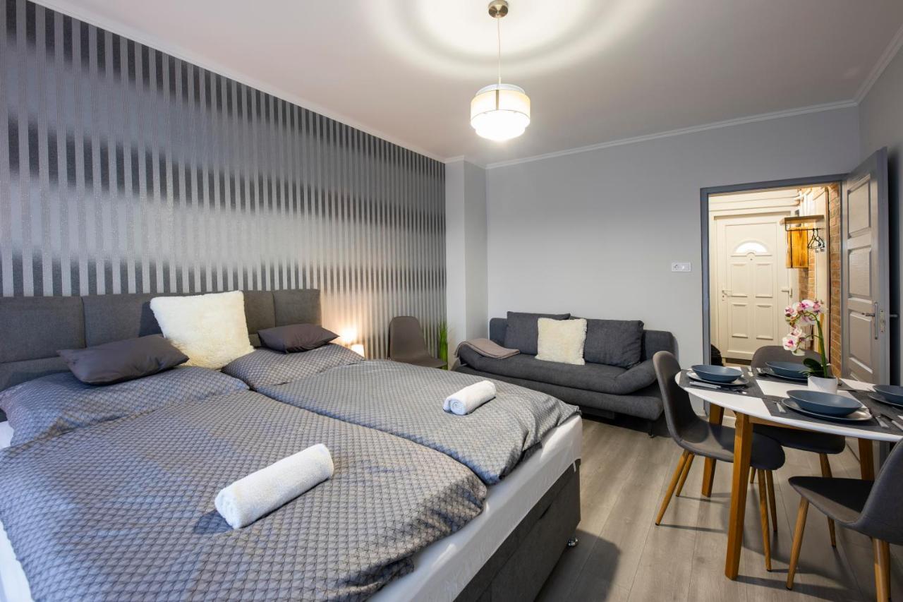 Csipke Apartman Makó Buitenkant foto