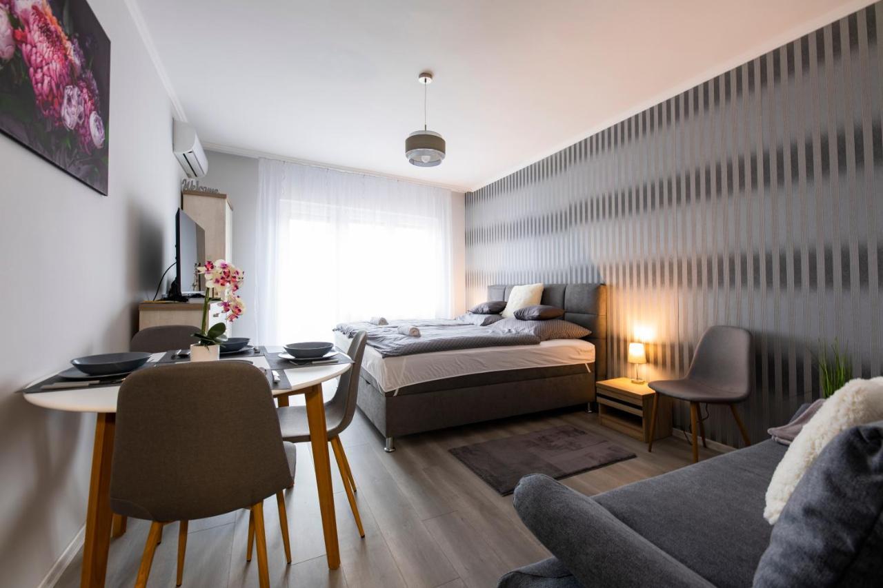 Csipke Apartman Makó Buitenkant foto